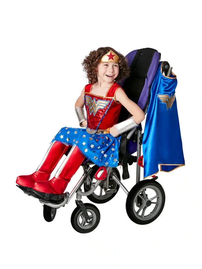Wonder Woman Kostüm Mädchen - Detailansicht mit Tiara und Armmanschetten