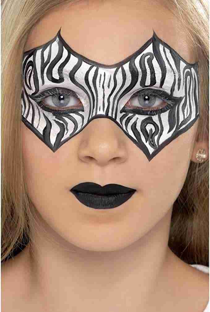 Leopard Face Paint Design mit Aqua Schminke