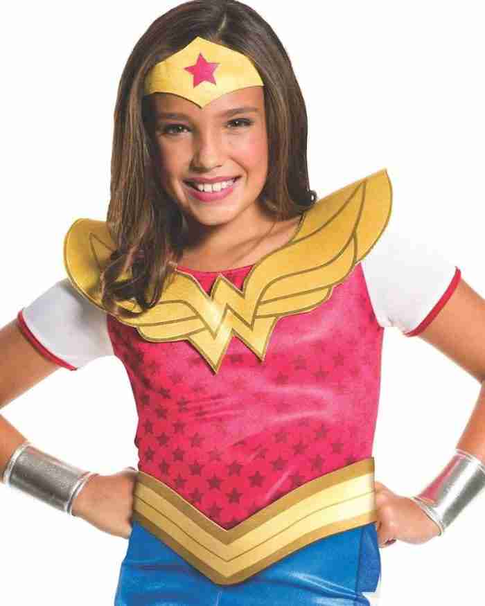 Wonder Woman Kostüm Kinder Detailansicht mit Tiara und Gürtel